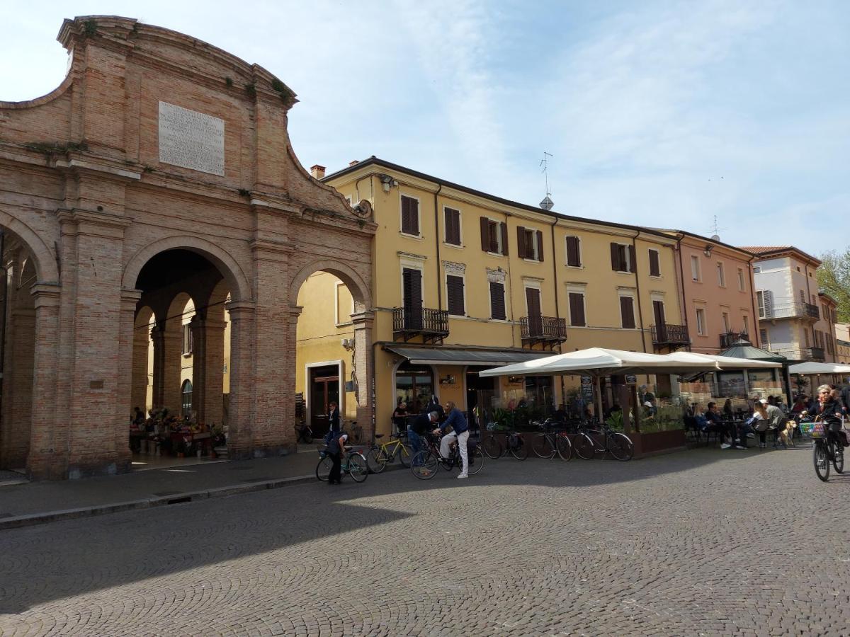 Appartamento In Piazza Cavour Centro Storico Rimini Dış mekan fotoğraf